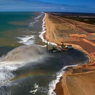 Dredging_cutter_suction_dredger_Brazil.jpg